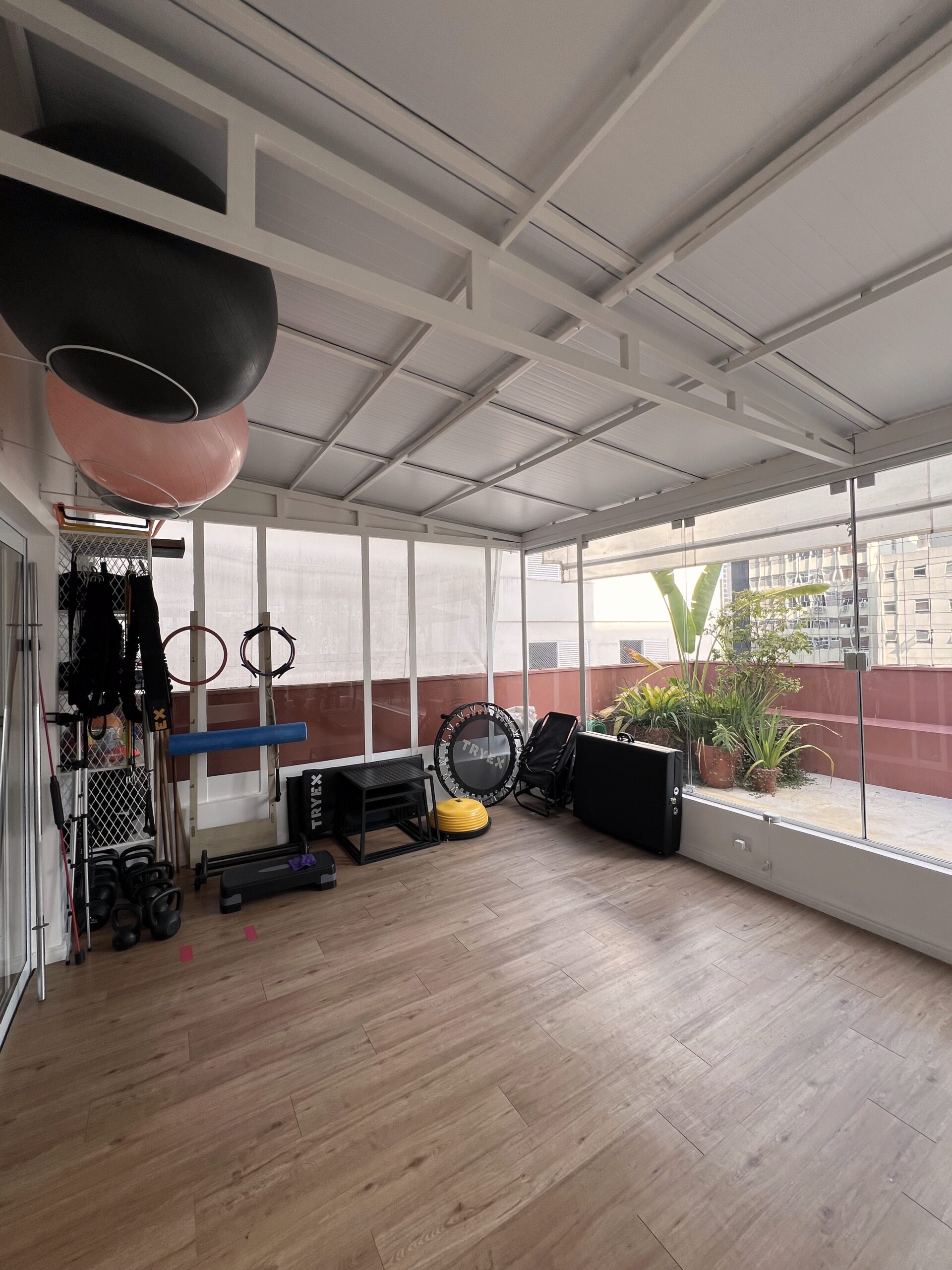 Espaço de treino funcional da Meraki no terraço
